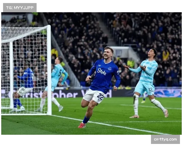 转会传闻：纽卡斯尔夏窗有意莱斯特城中场防守悍将迪尤斯伯里-霍尔